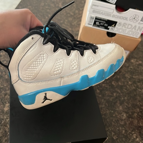 Jordan 9 - Picture 3 of 7